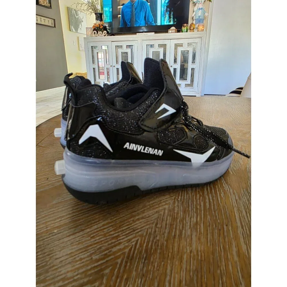 Big Kids Black Ainvlenan Light-Up Roller Sneakers‎ Skates, EU Size 35, US 4.5 B2